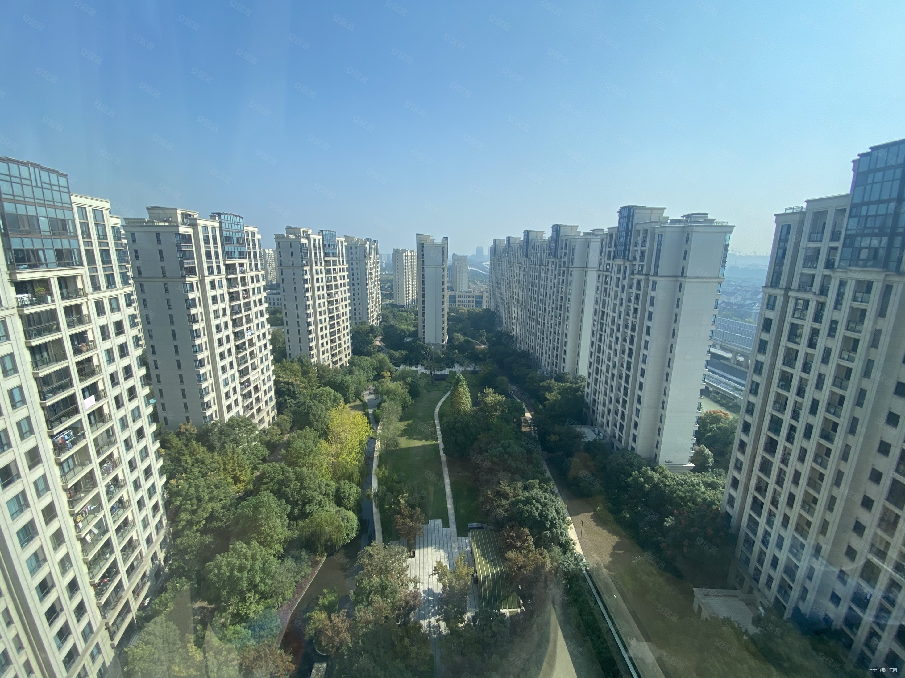 仁恒西郊花园 精装修 南北通透 楼龄新 中间好楼层 商品住宅