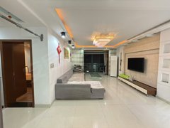 兴化兴化市区市场路海上新贵。三室双卫 四台空调 家电齐全出租房源真实图片