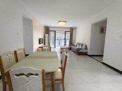 防城港港口中央商务区翡翠园4房2厅2卫，南北通透，1200一个月出租房源真实图片