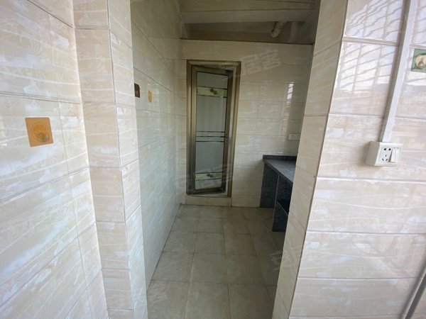 广州白云龙归南岭村南岭靓房,大阳台两房一厅,家私齐全领包入住出租