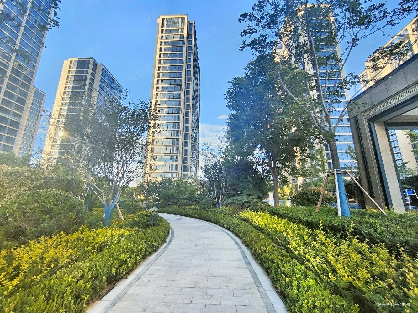 西安房产网>西安二手房>灞桥二手房>席王二手房>绿城新兴玉园>