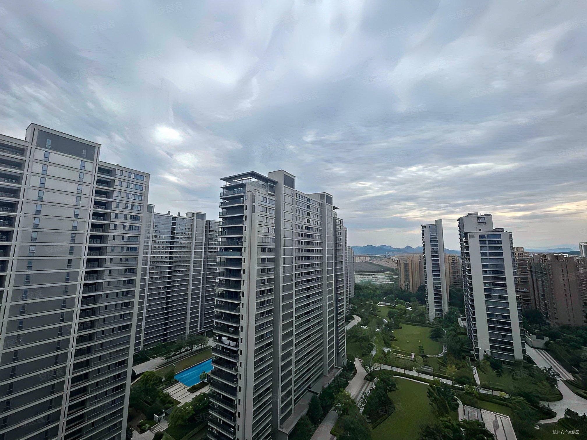 融创金成江南府近地铁精装好房急卖多套可对比