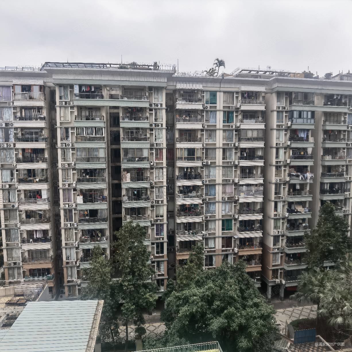 南景园复式带大平台 电梯房 近医院 高楼层采光充足