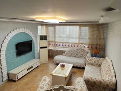 鞍山海城兴海广场唯美二期电梯11楼顶越148平4室家电齐全拎包即住 押一付一出租房源真实图片