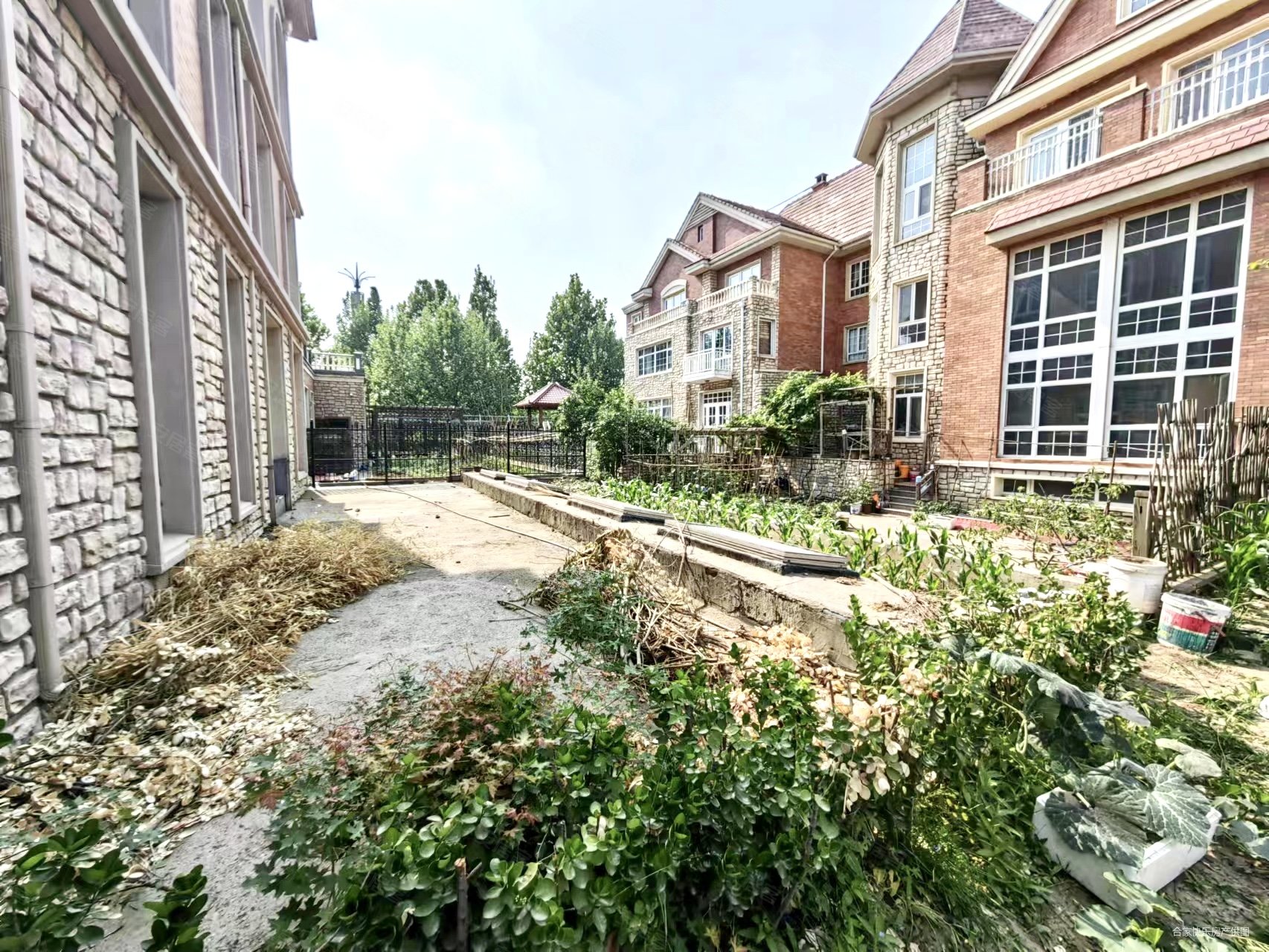 润泽租售特惠房源润泽庄园北美双拼室内电梯带车库