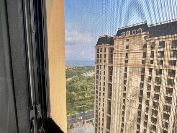 青岛黄岛薛家岛南岛小镇南岛小镇高层区高楼层精装修套二拎包入住随时