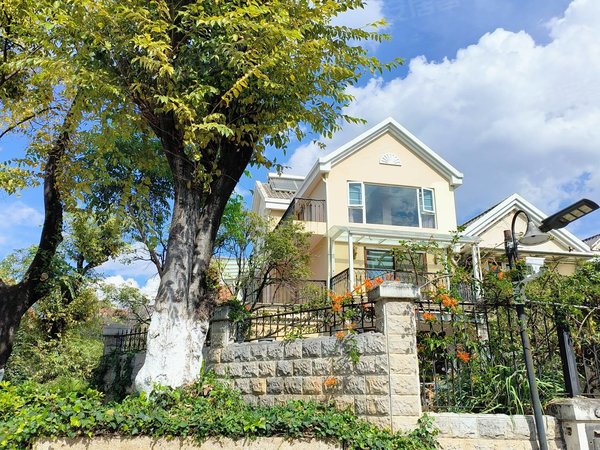 昆明西山滇池度假区阳光海岸整租|海埂大坝 豪装独栋别墅花园300平米