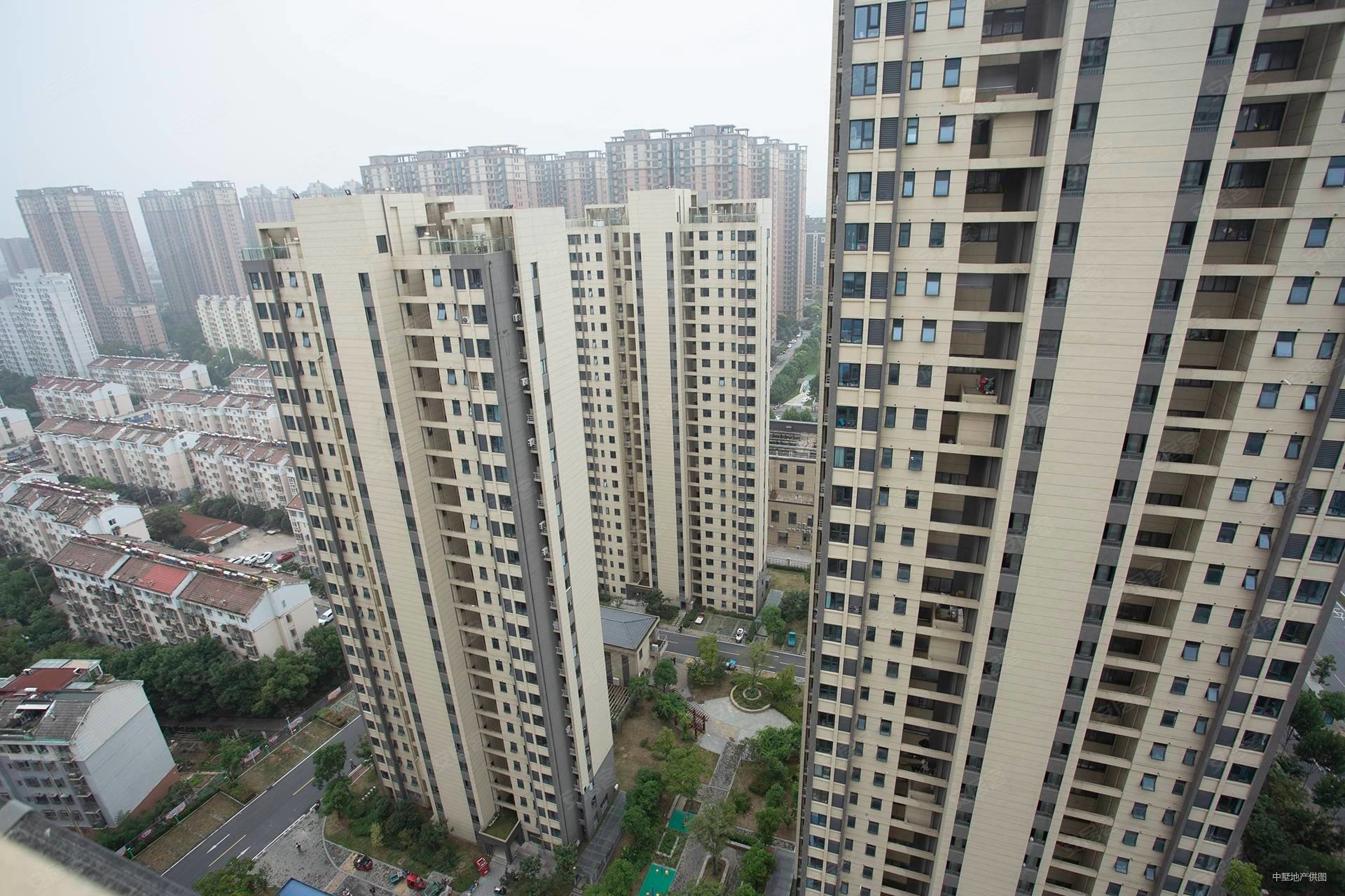 电梯边户三室电梯边户三室裕兴家园有证