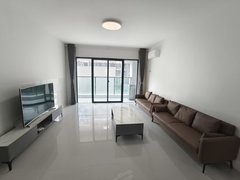 长垣南蒲华宇百货龙域华都二期三室两厅两卫精装修 位置好，出行方便出租房源真实图片