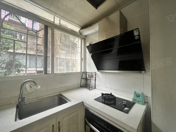 左海公园武警医院接送屏西小学三牧中学湖前小低层带杂物间拎包入