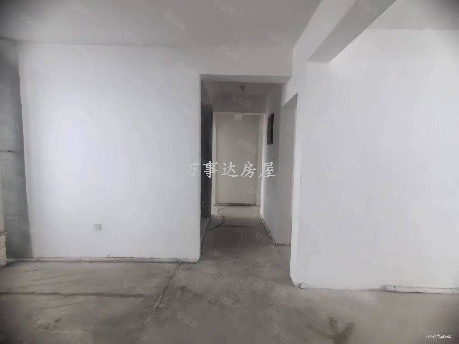 城南景苑3室2厅1卫135.46㎡南北55.6万