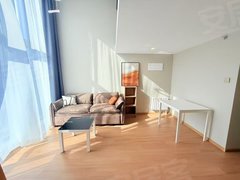 大连中山东港东港位置好楼下就是地铁落地大窗年轻人的欢迎咨询有视频出租房源真实图片