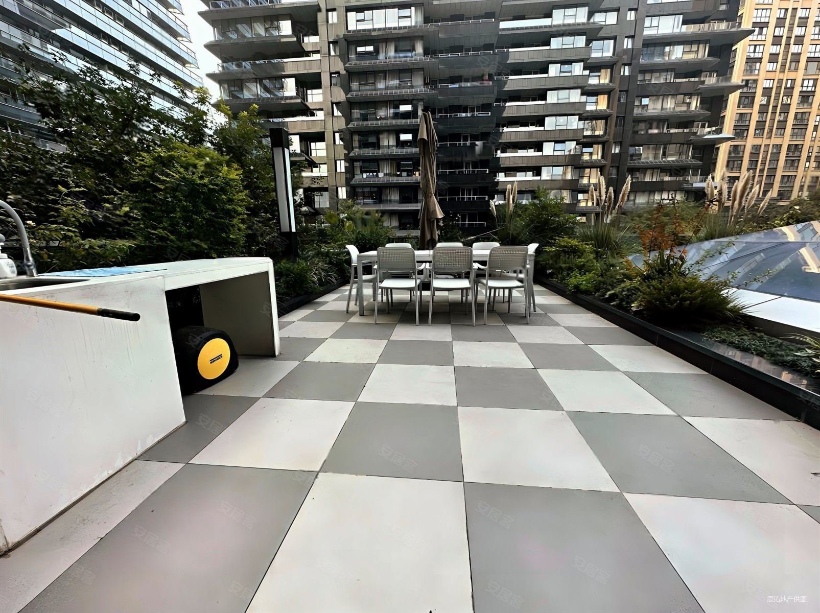 曲江玫瑰园小区板楼产权清晰装修豪华保养好交通便利