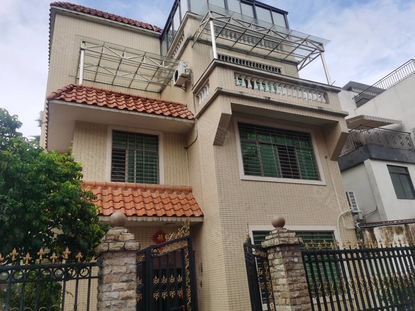 深圳宝安桃源居金碧花园金碧花园,独栋四层别墅出租,前后带院子,有