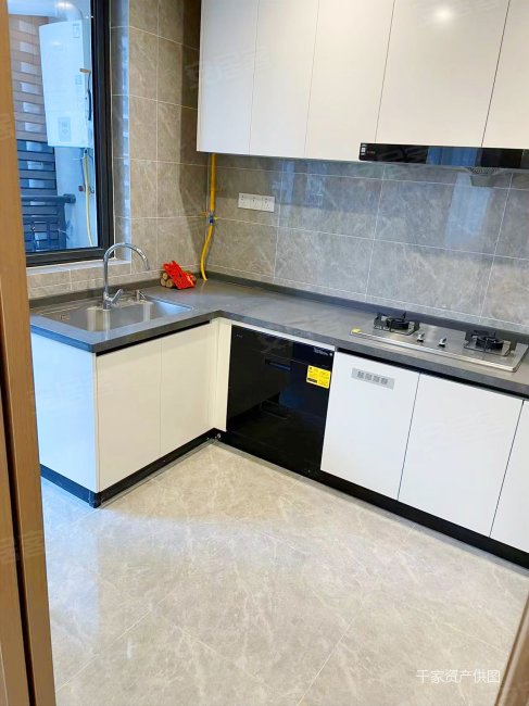 上城成都花园精装修带电梯临地铁商业配套齐全商品房