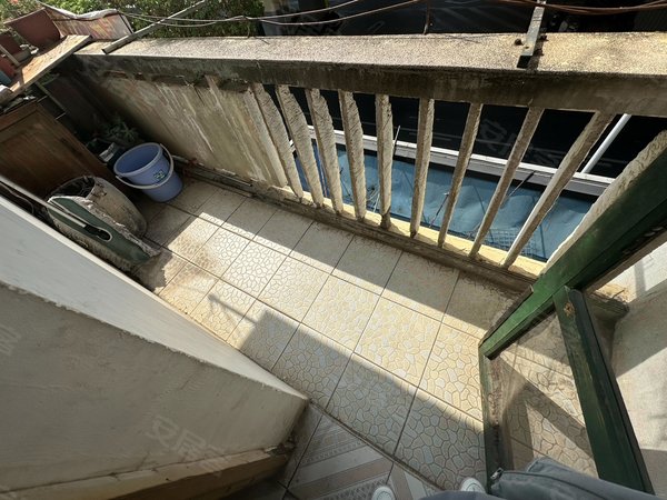 南宁兴宁民生军供大厦中华路单位小区!军供小区安全感满满!三房一厅!