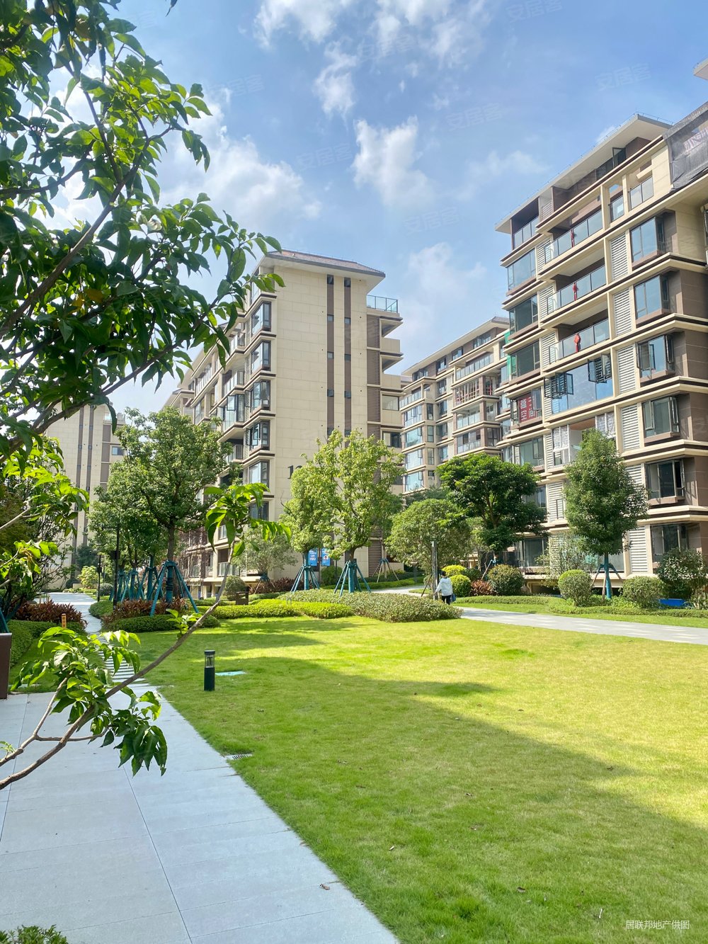 保利明玥山语景小文华一梯两户电梯独立入户低密度洋房