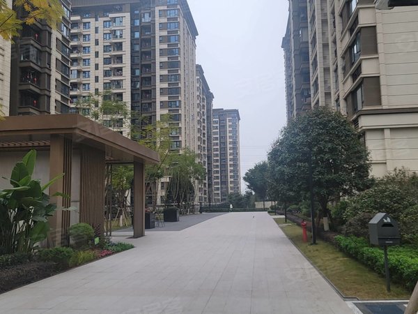 重庆北碚水土万科四季花城一期住家装修2改1室,带独立衣帽间出租房源