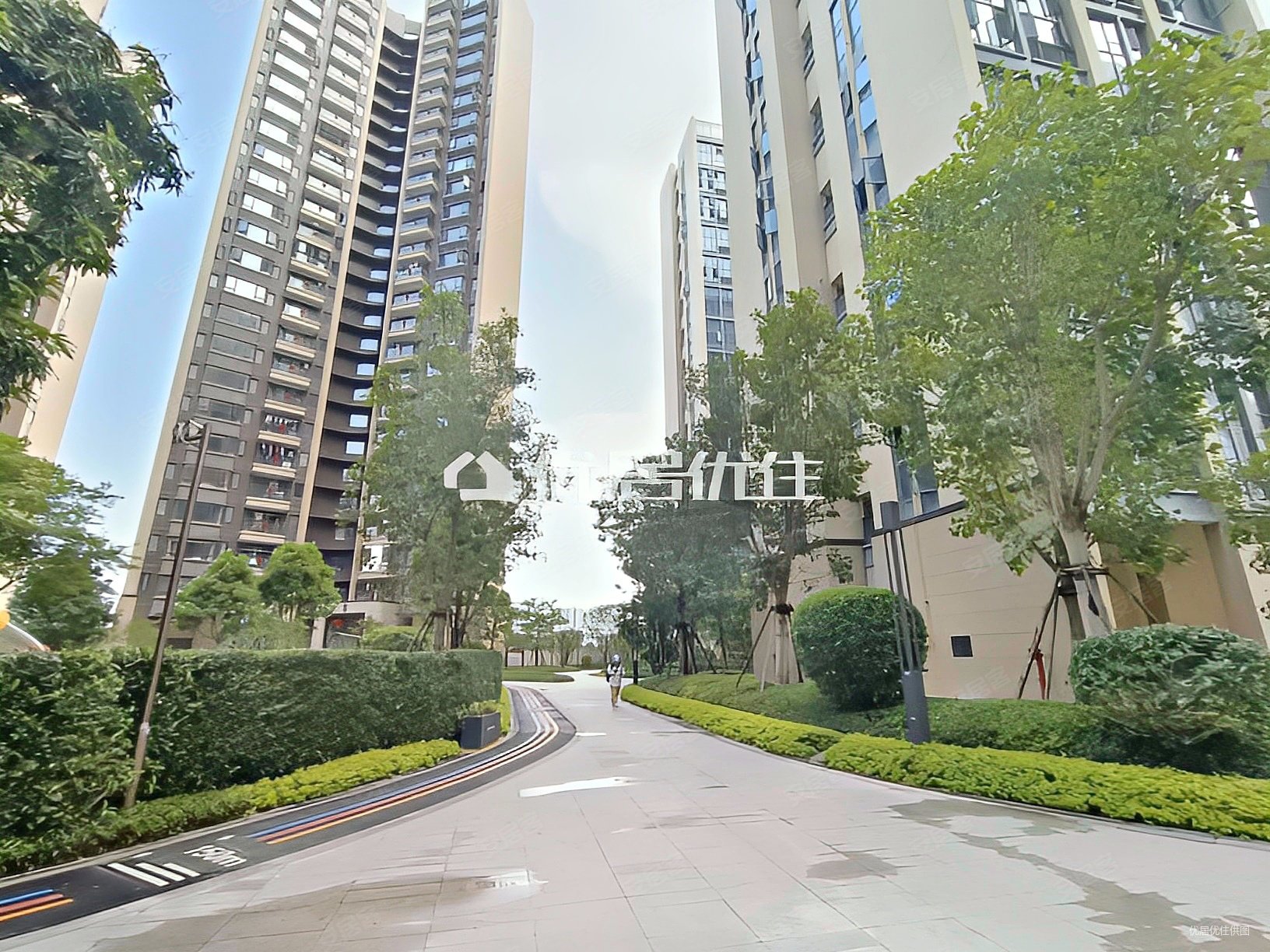 龙光玖誉城悦城商住楼