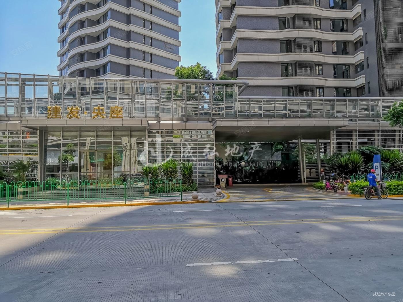 五缘湾建发央座,品质小区350平大平层,,拎包入住