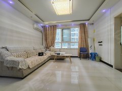 濮阳华龙丹尼斯职工医院旁,康平新区,电梯大两房,1300,家电家具齐全出租房源真实图片