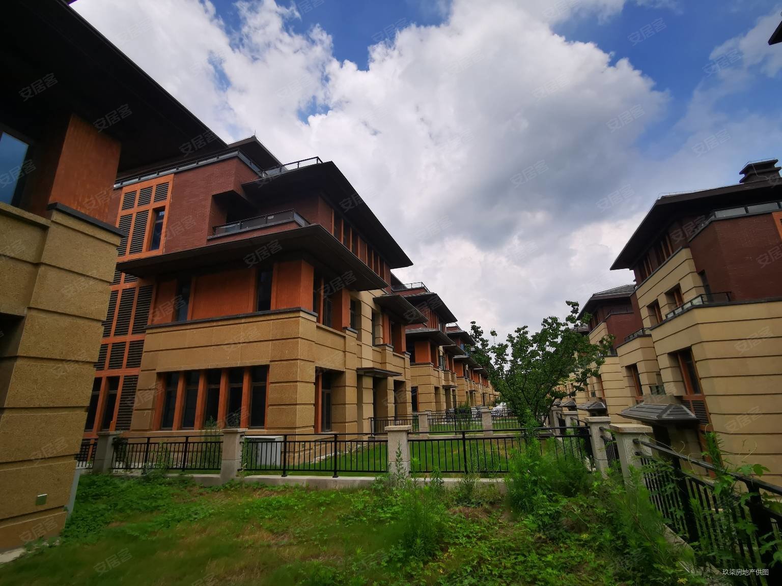 碧桂园万山湖壹号(别墅)4室2厅2卫227㎡南北228万