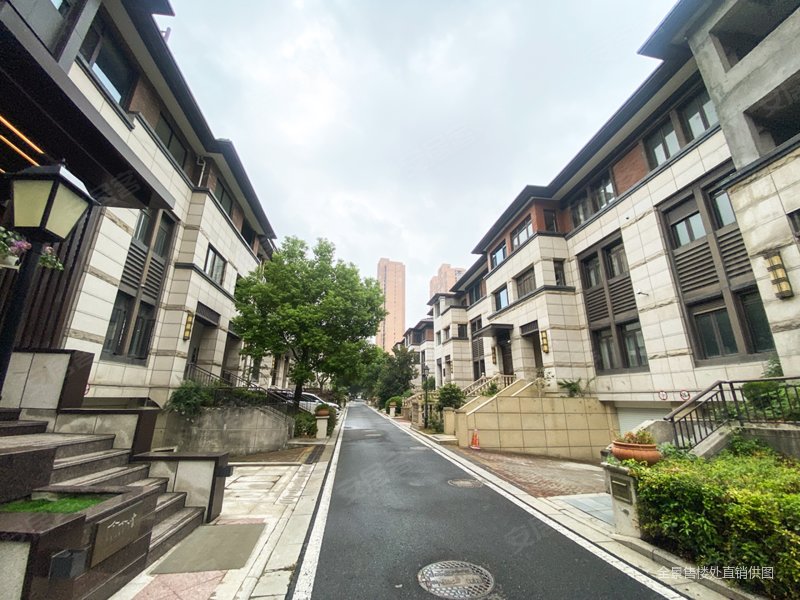 御龙山花园(别墅)二手房,760万,5室2厅,3卫,375平米-常州安居客