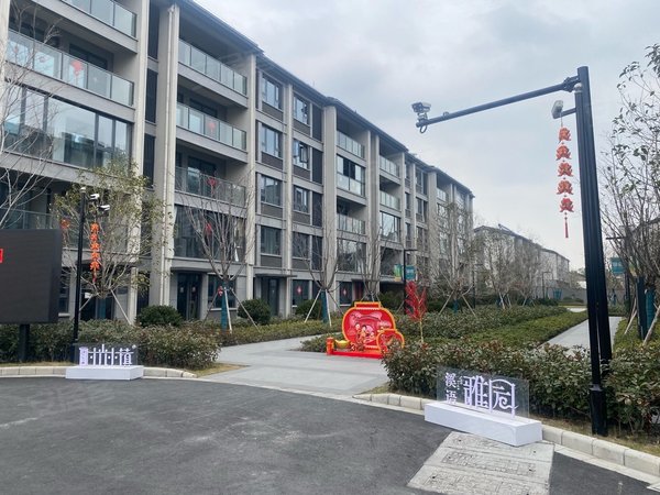 苏州常熟沙家浜时光小镇出租唐市时光小镇两房两卫干净清爽电梯洋房