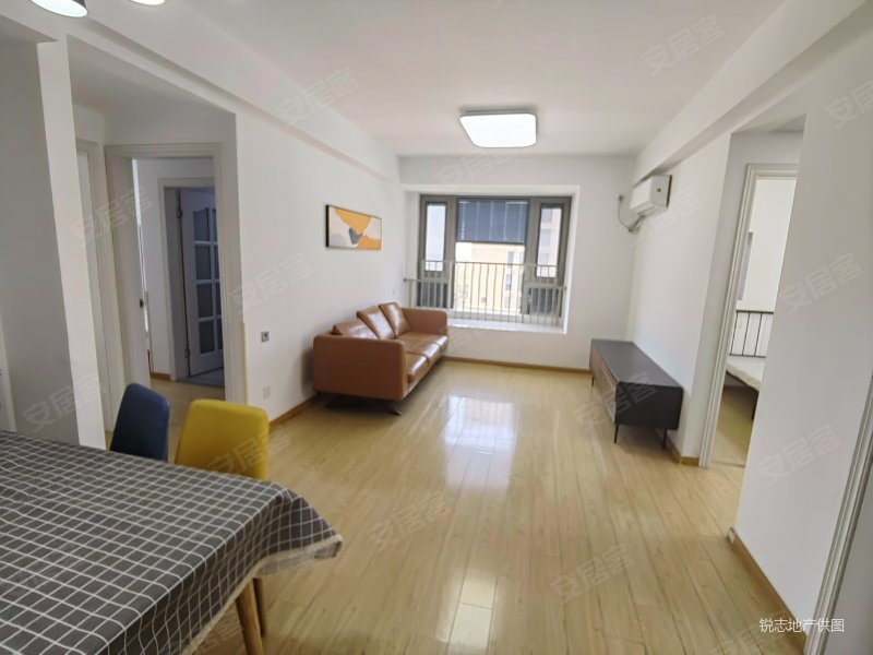 电梯房 满五 住房 87平 精装修 南北通透 诚心出售 价,临港蓝湾诚园