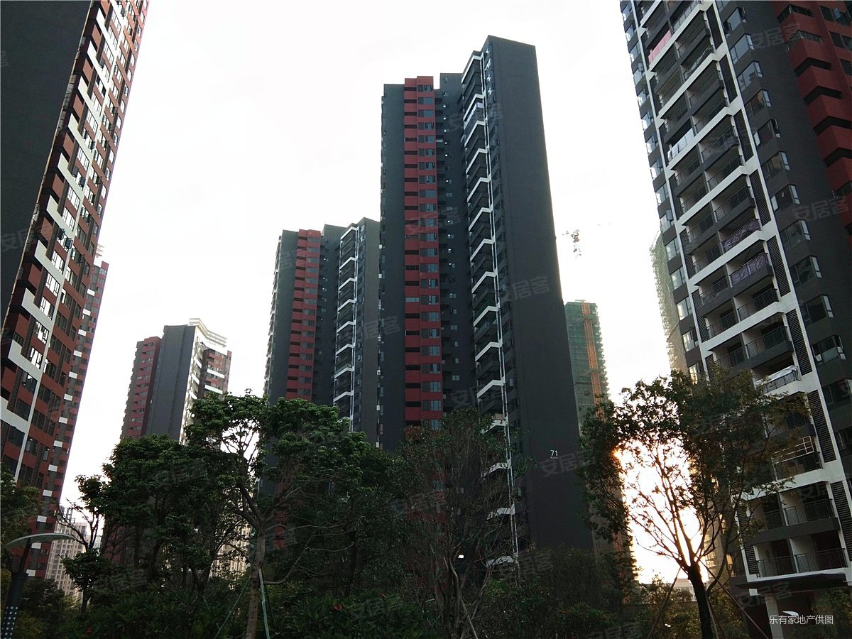 中海水岸城珊瑚湾 3房2厅南北通透 全新精装修 出售红本在手