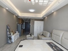 曲靖麒麟万达广场万乐城 1室1厅1卫  精装修端户 电梯房 密码锁 可短租出租房源真实图片