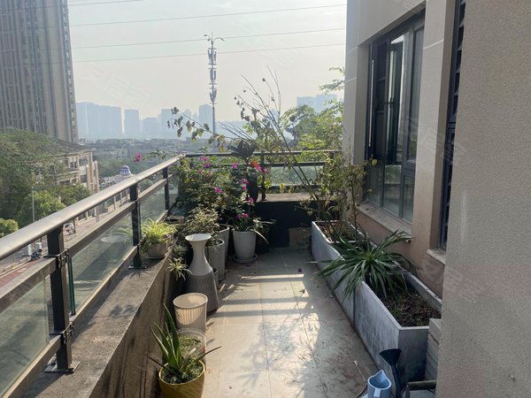 重庆渝北照母山万科御澜山万科御澜山 带露台 精装洋房出租出租房源