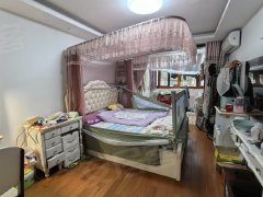 上海虹口凉城近地铁，目前做成小二房使用，随时看房 诚心出售出租房源真实图片