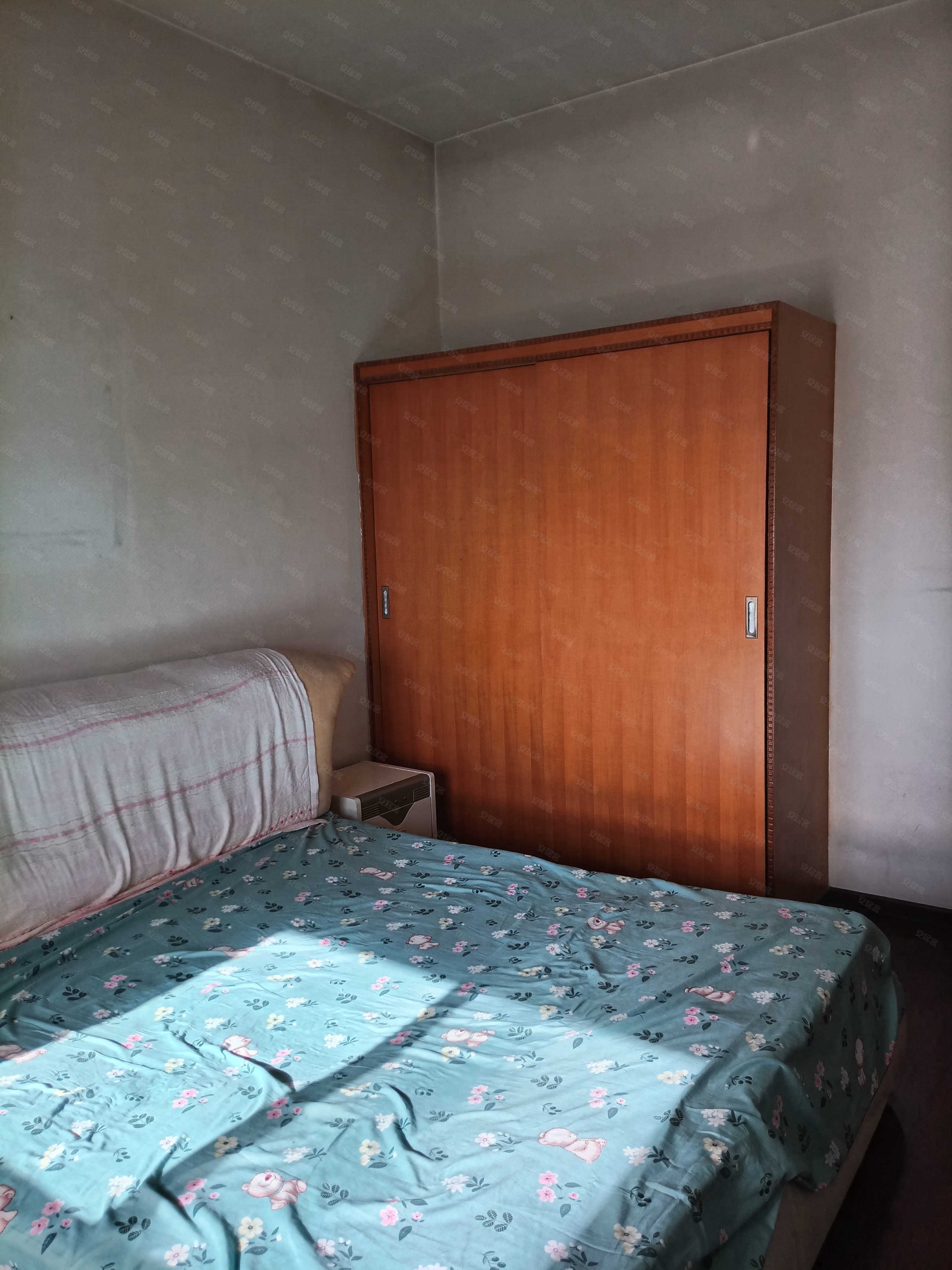 合租｜水木天成  西站 主卧  一月起租  可月付  免押金   