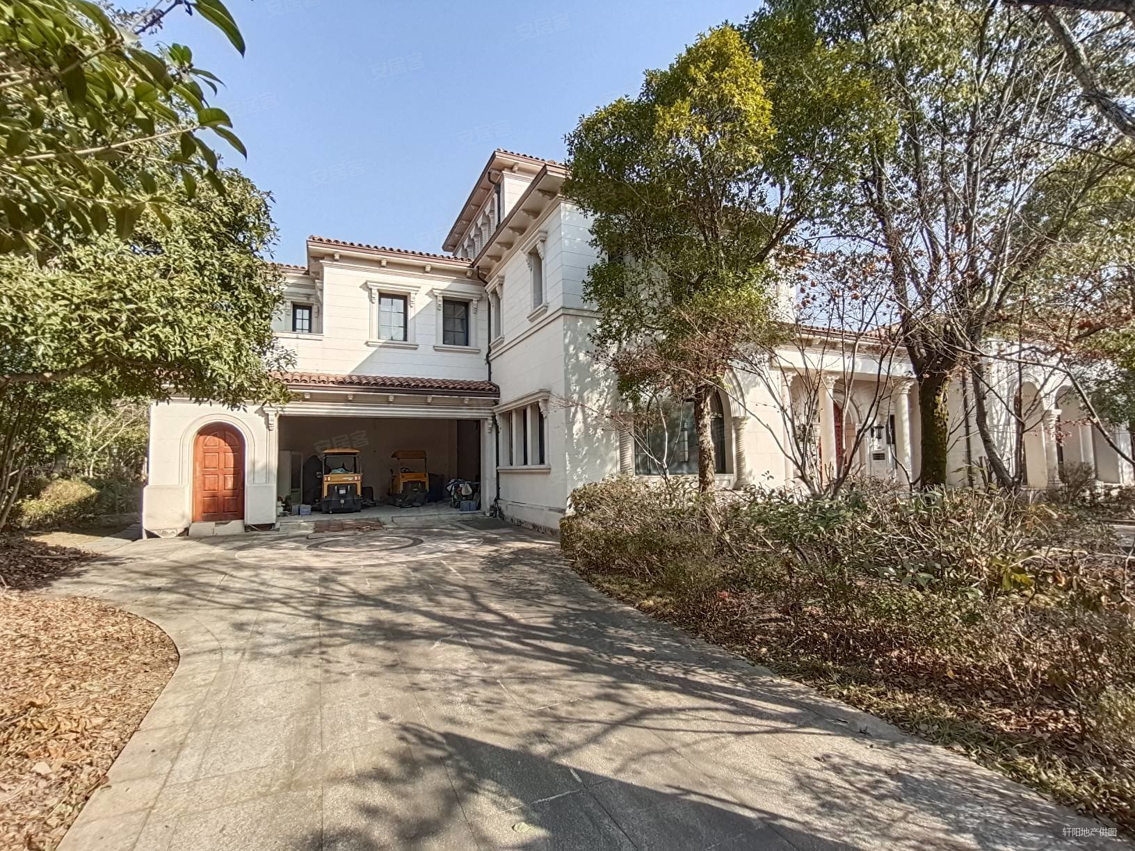 淀山湖壹号临湖独栋别墅花园2615平带超大室外泳池