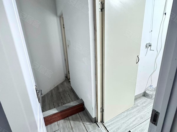 济南历城历城周边泰和新苑泰和新苑可月付带独立卫浴紧邻齐鲁制药省公卫红星美凯龙拎包入住出租房源真实图片