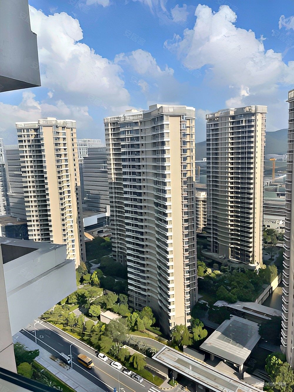 华发首府4室2厅2卫172.85㎡南北865万