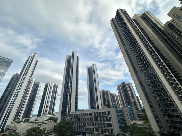 深圳南山蛇口半岛城邦(二期)便宜的价格入住半岛城邦 户型方正 房子