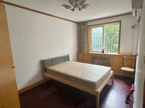 青岛市北长春路城市花园(南区)海泊桥地铁口 振业商厦 海慈医院 台东