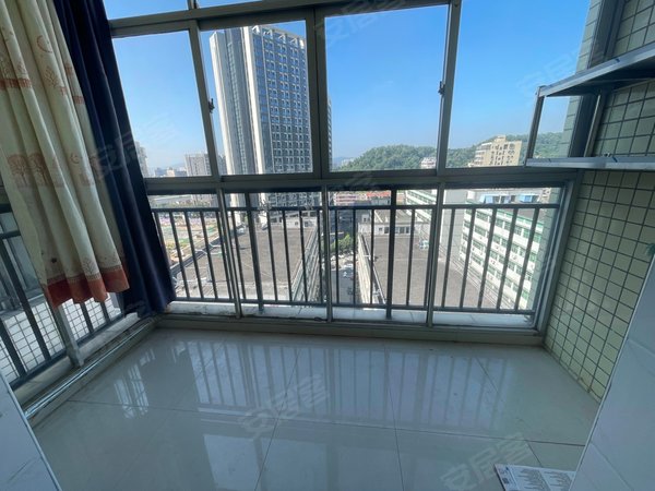 深圳宝安石岩恒富花园石岩上屋地铁口旁 恒富花园小区 电梯两房 高层