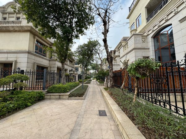 深圳宝安福永御景水岸花园(别墅)御景水岸独栋别墅四层楼252平环境
