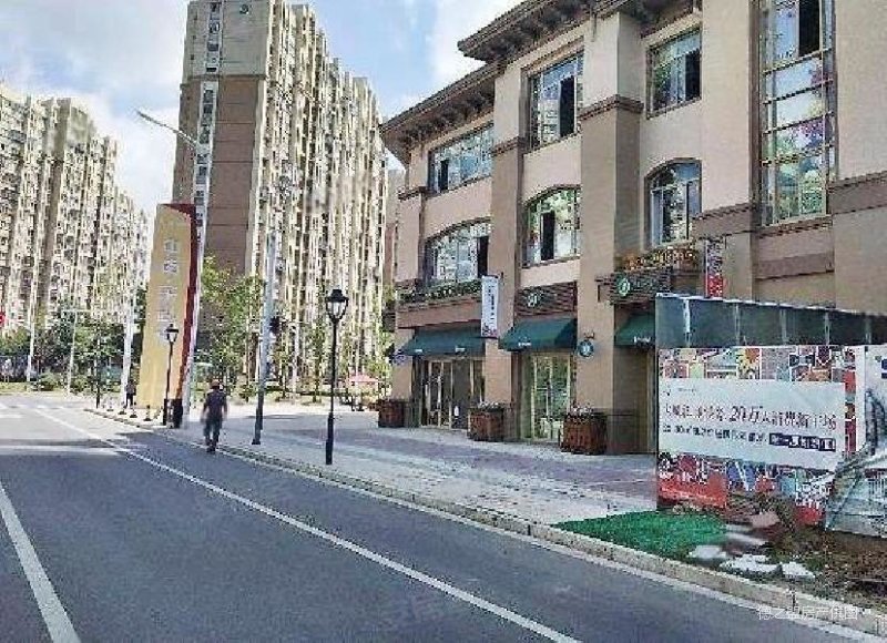 边户 中南世纪雅苑 三房 精装修 中间楼层 业主诚心卖