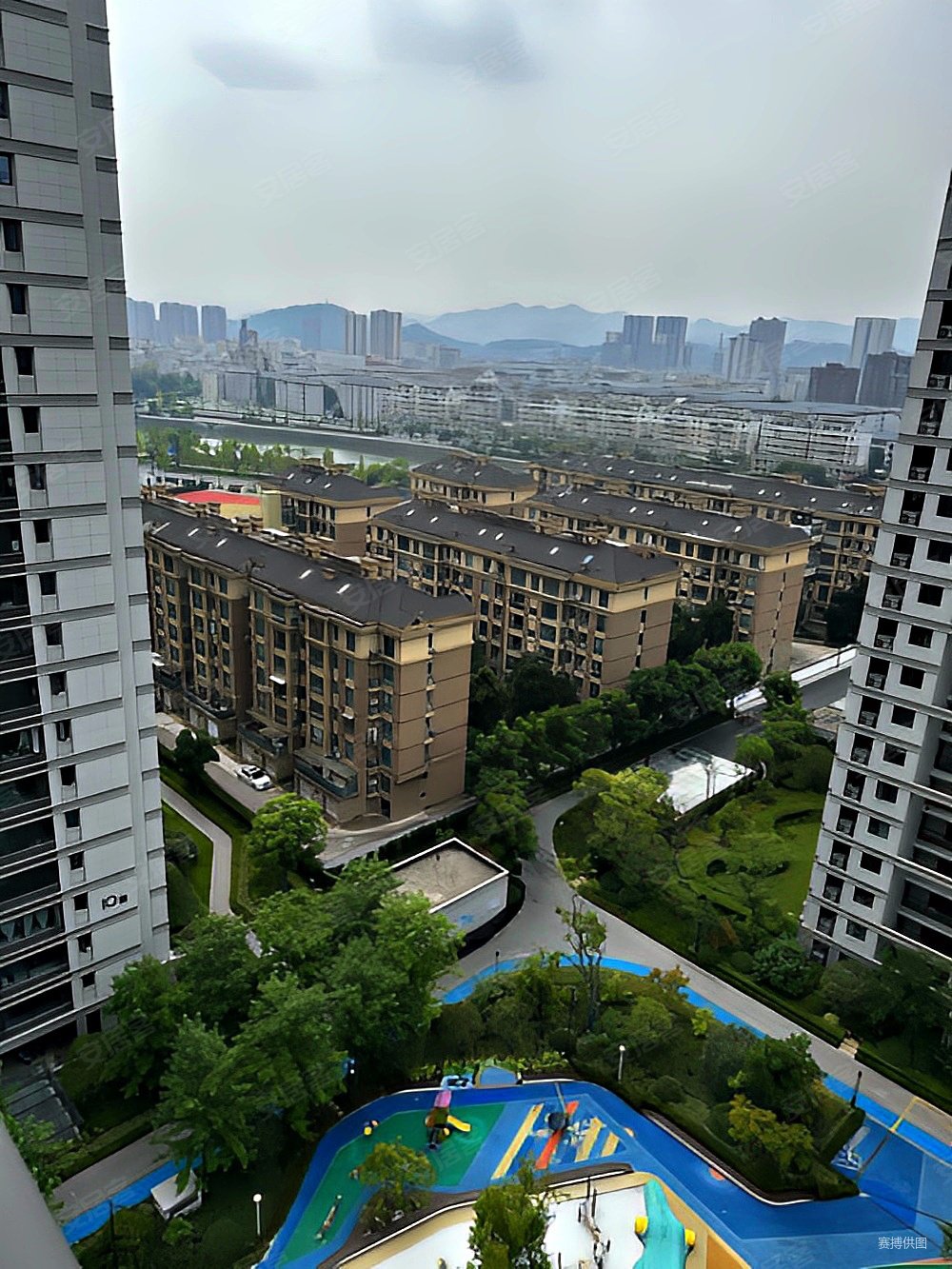 中天万科启宸3室2厅2卫100.32㎡南北165万