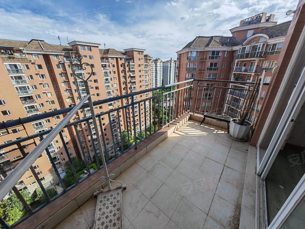 昆明官渡世纪城茗春苑茗春苑 大单间带阳台 近世纪金源 大都摩天 包