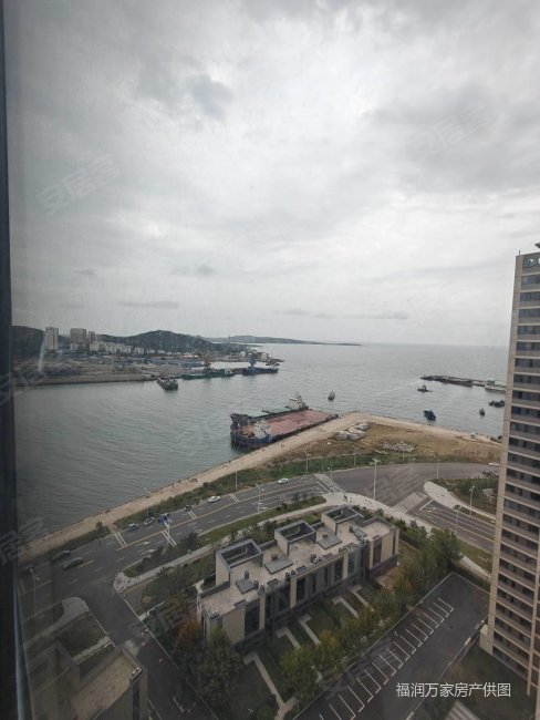 灵山湾壹号一期,海景房,精装未住.中央空调带除湿功能.好房子