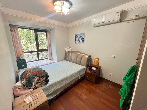 上海宝山罗店万科琥珀郡园(公寓住宅)(实拍珍房)地铁口,精装3房,钥匙