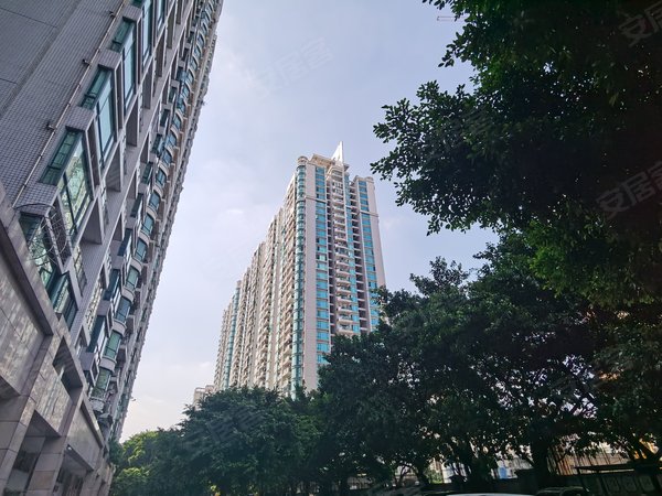 广州海珠工业大道南第三金碧花园金碧三期 花园中间栋高层2房 精装修