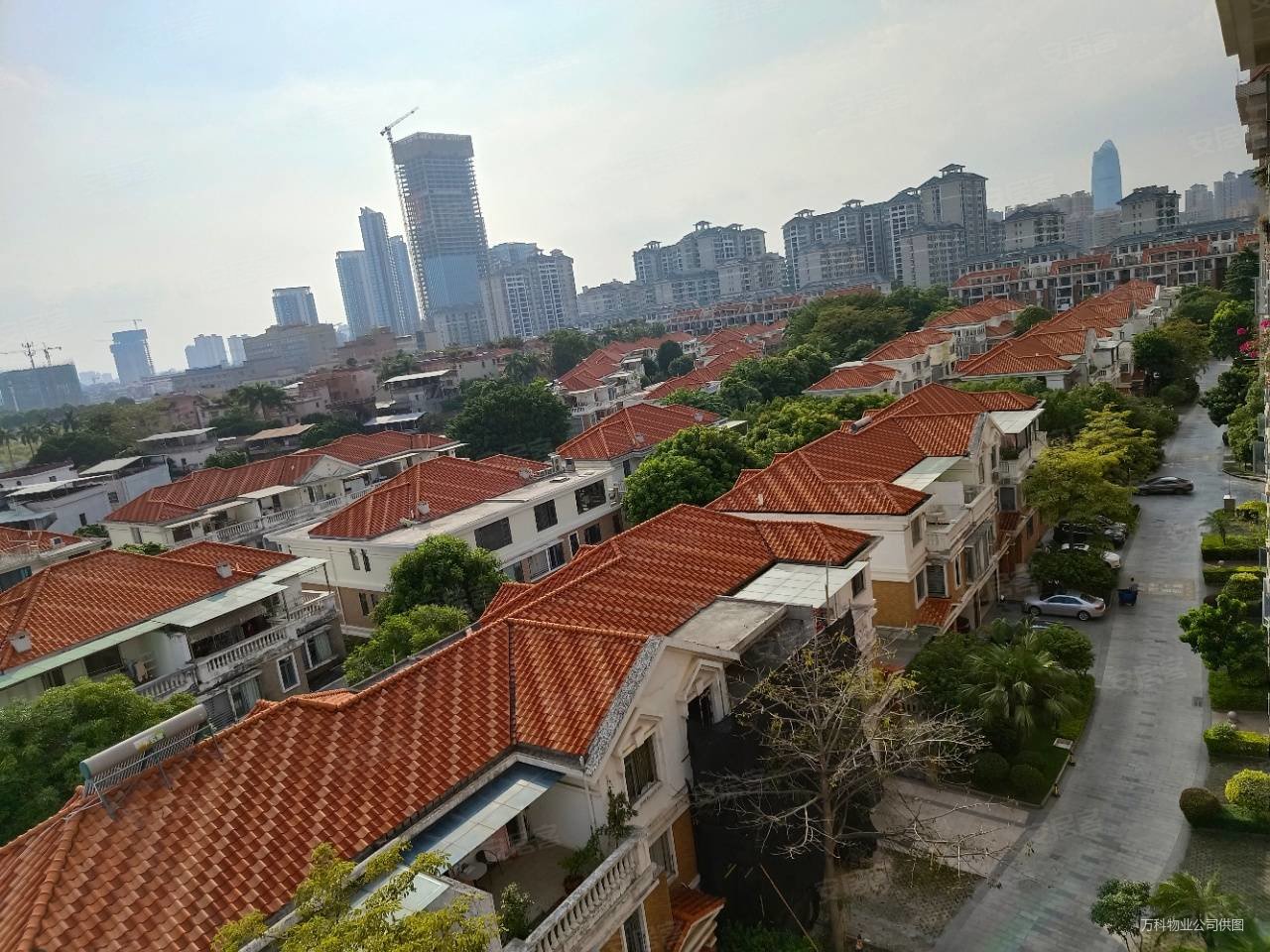 电梯精装3房南北通透双阳台看房方便,景湖蓝郡(二期)二手房,310万,3室