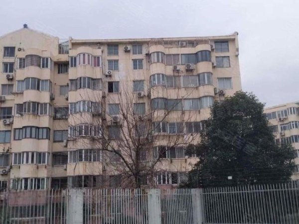 上海闵行七宝万科城市花园新上,精装修小复式,九号线十号线地铁站旁