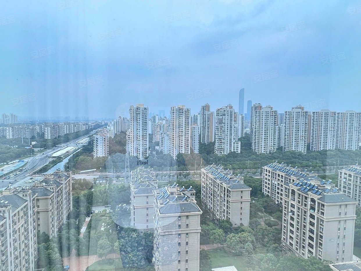 海悦馨园3室2厅2卫580万11588平方米